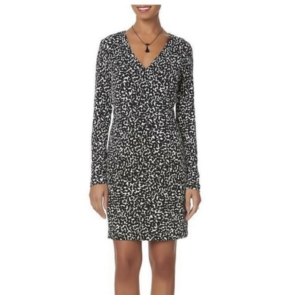 Metaphor Black‎ and White Wrap Top Dress